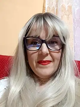 Amelialove42 online show from October 30, 2025, 7:25 pm