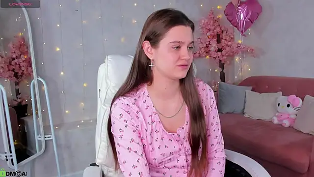 Renesmy Black online show from March 3, 2026, 11:43 pm