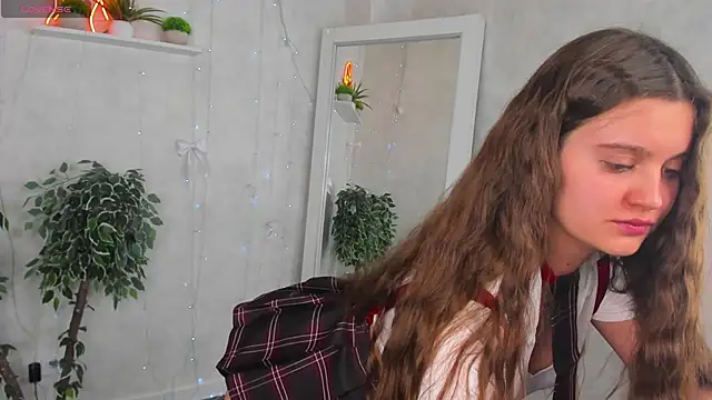 Renesmy Black online show from April 19, 2026, 11:18 pm