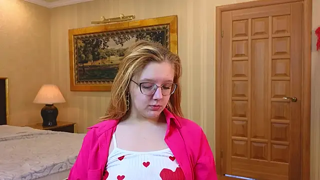 AlinaAldrete online show from November 15, 2025, 8:00 am