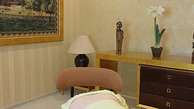 AlinaAldrete online show from November 23, 2025, 6:13 am