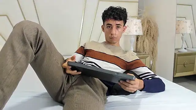 Zahir Ashar online show from October 11, 2025, 11:20 am