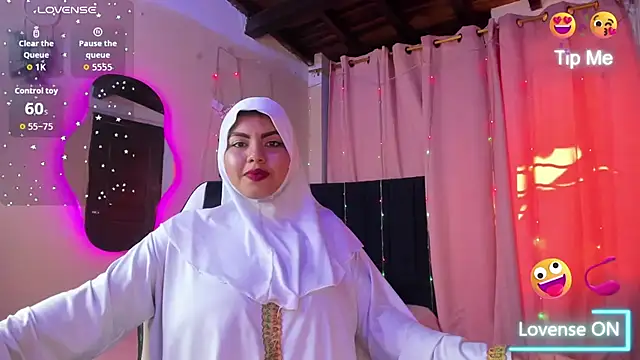 SamiraAlabi online show from October 13, 2025, 12:38 pm