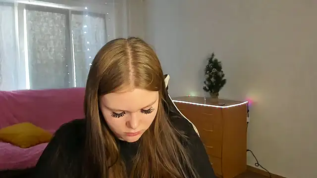 Musegirl online show from January 14, 2026, 9:04 am