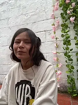 Ninfa pink online show from October 10, 2025, 3:11 pm