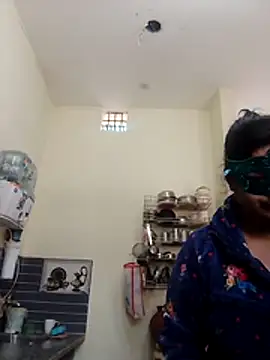 Honey-26 online show from December 3, 2025, 7:27 am