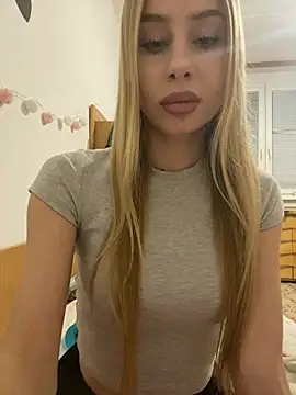 RemyStyles online show from February 19, 2026, 9:33 pm