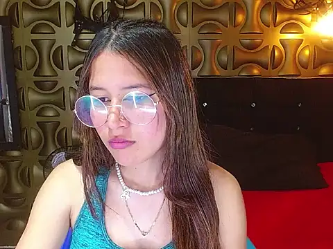 tinibunny online show from November 10, 2025, 7:35 pm