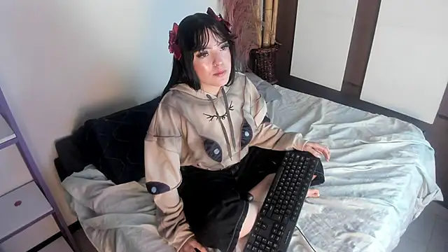 bubble  angel   online show from January 9, 2026, 11:46 am