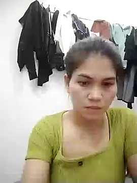 Snapshot of Leena_j chatting on October 15, 2025, 5:24 pm Leena j online show from October 15, 2025, 5:24 pm