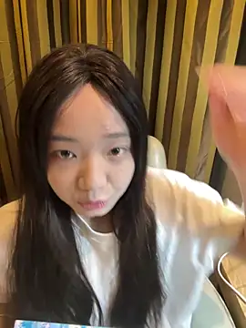 Snapshot of _xiaoniaojiang chatting on October 24, 2025, 3:08 pm  xiaoniaojiang online show from October 24, 2025, 3:08 pm