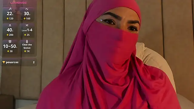  naylaa  online show from November 18, 2025, 4:06 am