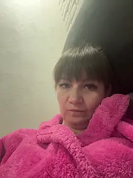 Butterfly8385 online show from February 4, 2026, 9:31 pm