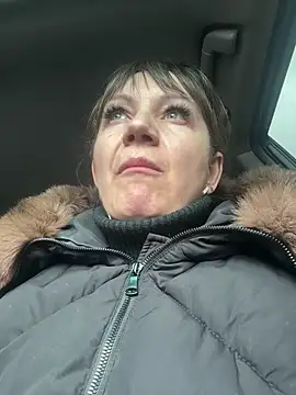 Butterfly8385 online show from April 11, 2026, 10:41 am