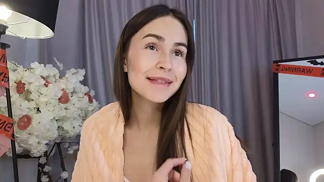 LionKierra online show from November 2, 2025, 4:37 am