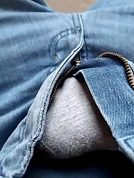 sebastianloquillo online show from October 10, 2025, 3:33 pm