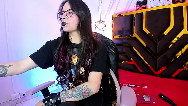 Evangelinejoness  online show from October 18, 2025, 11:33 am