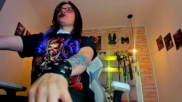 Evangelinejoness  online show from March 23, 2026, 2:54 pm