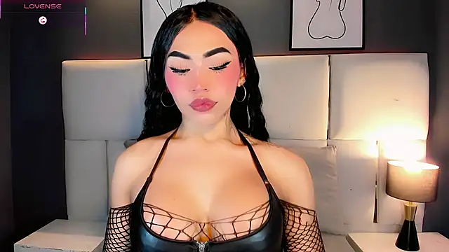 KIISHANNY online show from April 23, 2026, 3:52 am