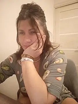 Ambika beauty online show from March 21, 2026, 9:29 pm