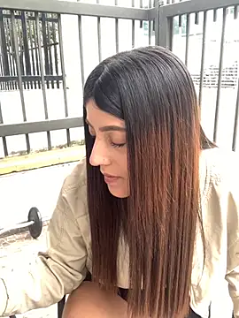 ElectraPink  online show from December 4, 2025, 12:58 pm