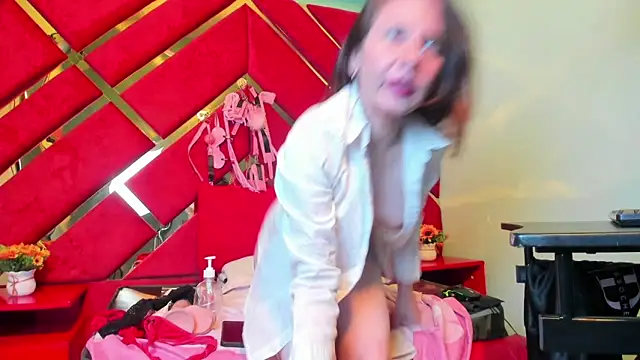 Kylie Bloom online show from March 22, 2026, 11:30 pm