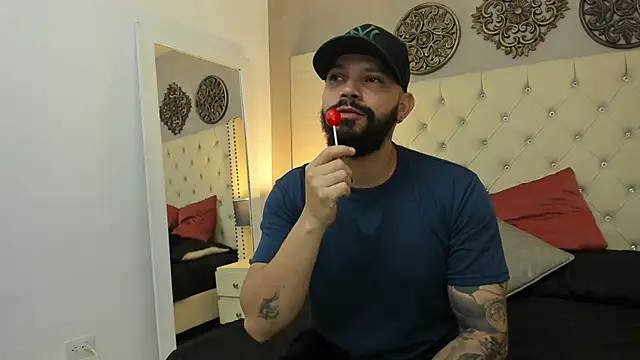 AlukardBig online show from October 15, 2025, 8:20 pm