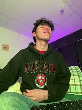 Im Camii online show from February 2, 2026, 5:44 pm