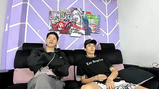 Snapshot of heyy_noah11 chatting on June 1, 2026, 1:24 pm heyy noah11 online show from June 1, 2026, 1:24 pm