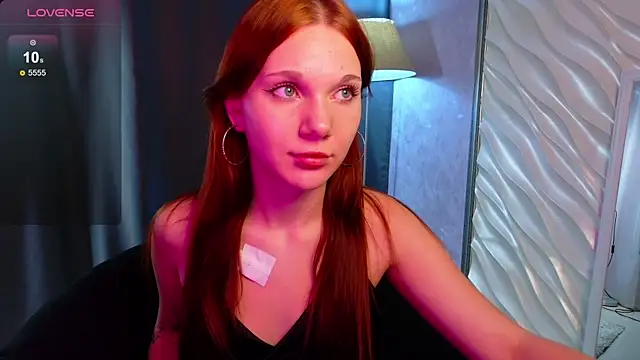 MargoViento online show from November 19, 2025, 9:04 pm