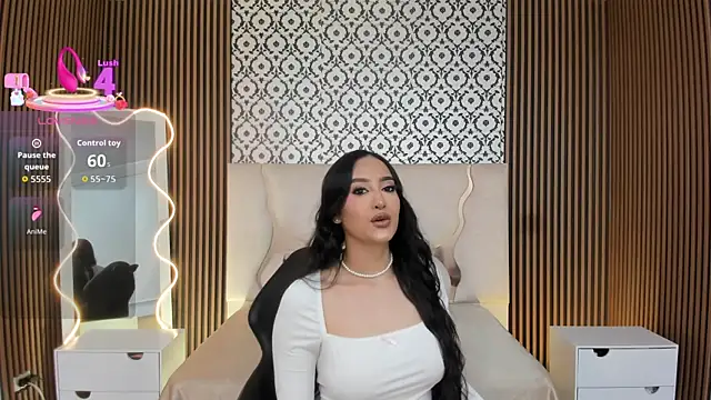 BEELLA TAY1 online show from November 13, 2025, 3:55 pm