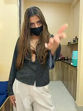 deepikaa aroraa online show from March 7, 2026, 9:28 am