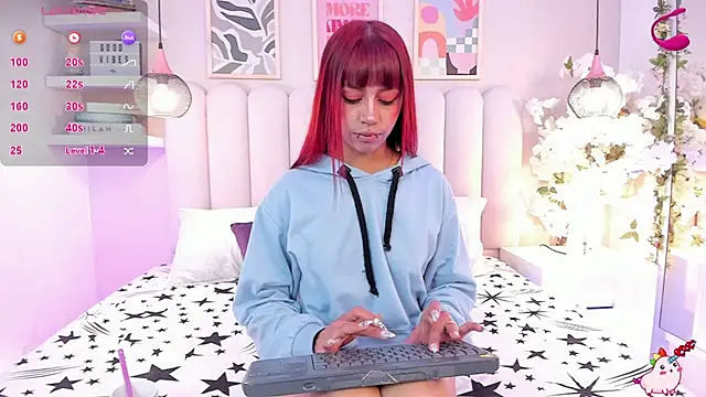 Isabella  gonzalez  online show from November 18, 2025, 4:06 am