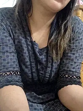 Tanha18 online show from November 27, 2025, 5:48 pm