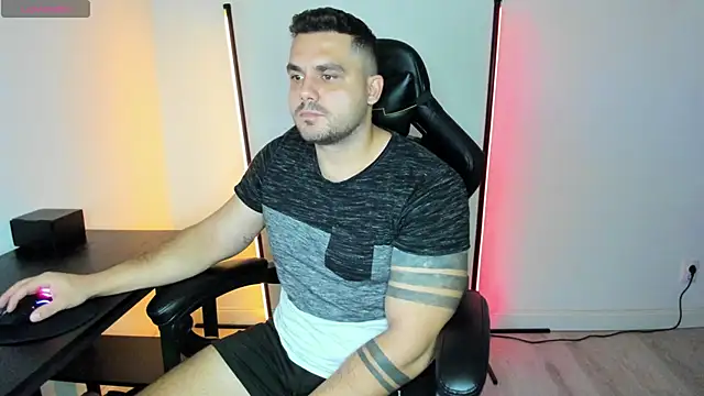 Danielbateson online show from October 12, 2025, 10:47 am