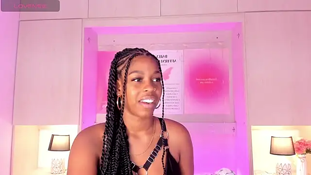 MaraBaker online show from October 24, 2025, 12:12 pm