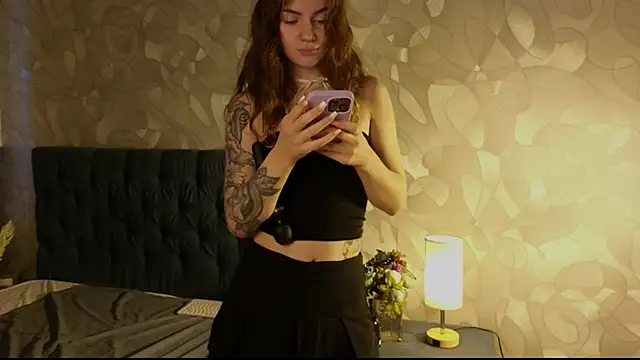 Domestic Bitch online show from October 13, 2025, 9:37 pm