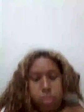 Camilanifeta online show from December 23, 2025, 1:47 am