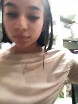 AlyssaRay online show from February 12, 2026, 6:14 pm