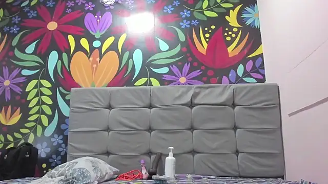 Snapshot of scarleth_blonde69 chatting on February 19, 2026, 12:12 pm scarleth blonde69 online show from February 19, 2026, 12:12 pm