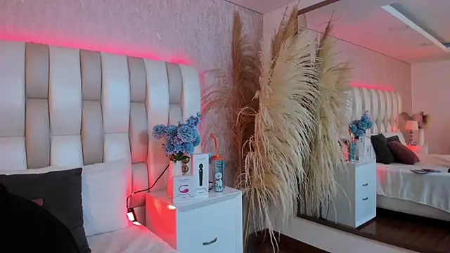 Ari lynn  online show from December 23, 2025, 3:26 am