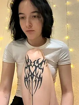  LovelyDana  online show from November 2, 2025, 5:15 pm