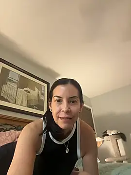 Snapshot of yolandaflores chatting on October 12, 2025, 12:09 am yolandaflores online show from October 12, 2025, 12:09 am