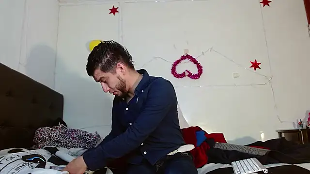 picante70  online show from November 16, 2025, 10:54 am