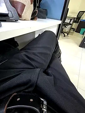 crawlerdrill online show from November 3, 2025, 12:39 pm