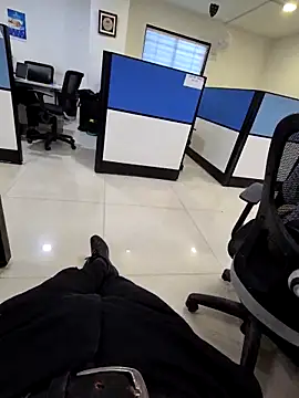 crawlerdrill online show from January 15, 2026, 7:02 am