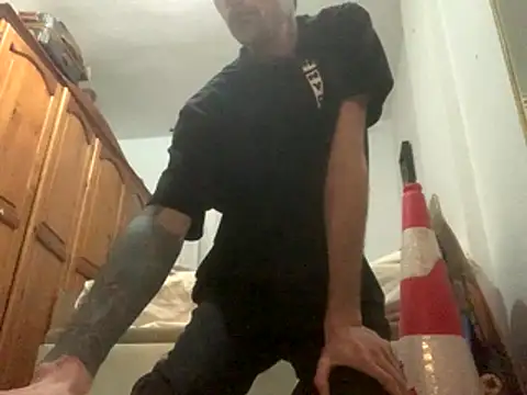 lucky1661 online show from November 1, 2025, 2:35 am