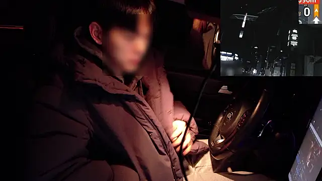 koreanboy2341 online show from February 5, 2026, 3:16 pm