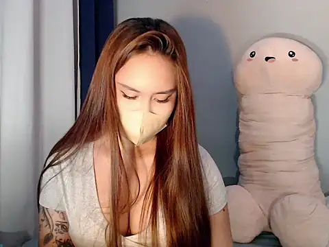 Sweet 0rphan21 online show from October 12, 2025, 1:21 pm