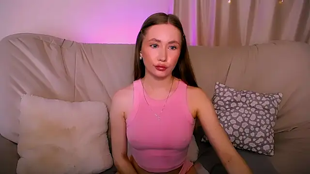 EllyColins online show from April 14, 2026, 3:12 am